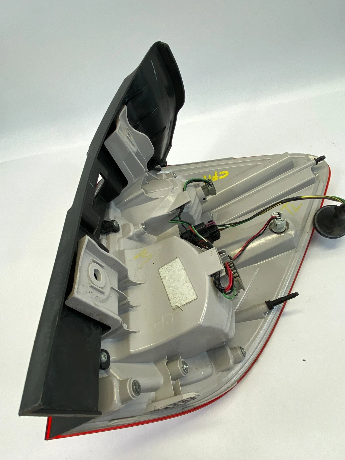 2016 2017 CHEVROLET EQUINOX TAIL LIGHT LAMP LEFT DRIVER SIDE OUTER OEM