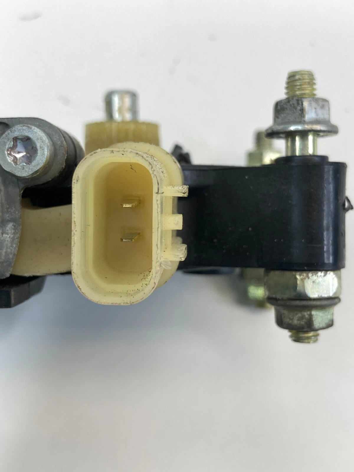 2006-2011 HYUNDAI ACCENT SEDAN REAR LEFT SIDE DOOR POWER WINDOW MOTOR OEM