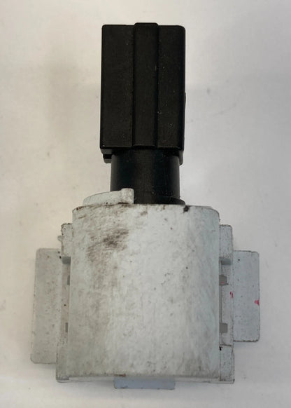 2003-2007 NISSAN MURANO GLOVE BOX LIGHT LAMP BULB SOCKET SENSOR SWITCH OEM