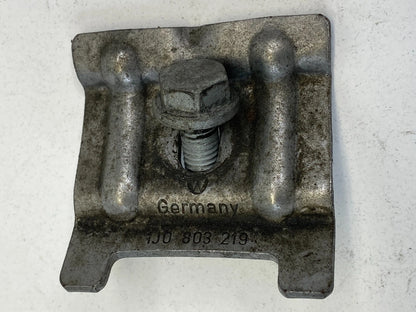 2009-2017 VOLKSWAGEN TIGUAN BATTERY HOLDER HOLD DOWN BOLT CLAMP BRACKET SUPPORT