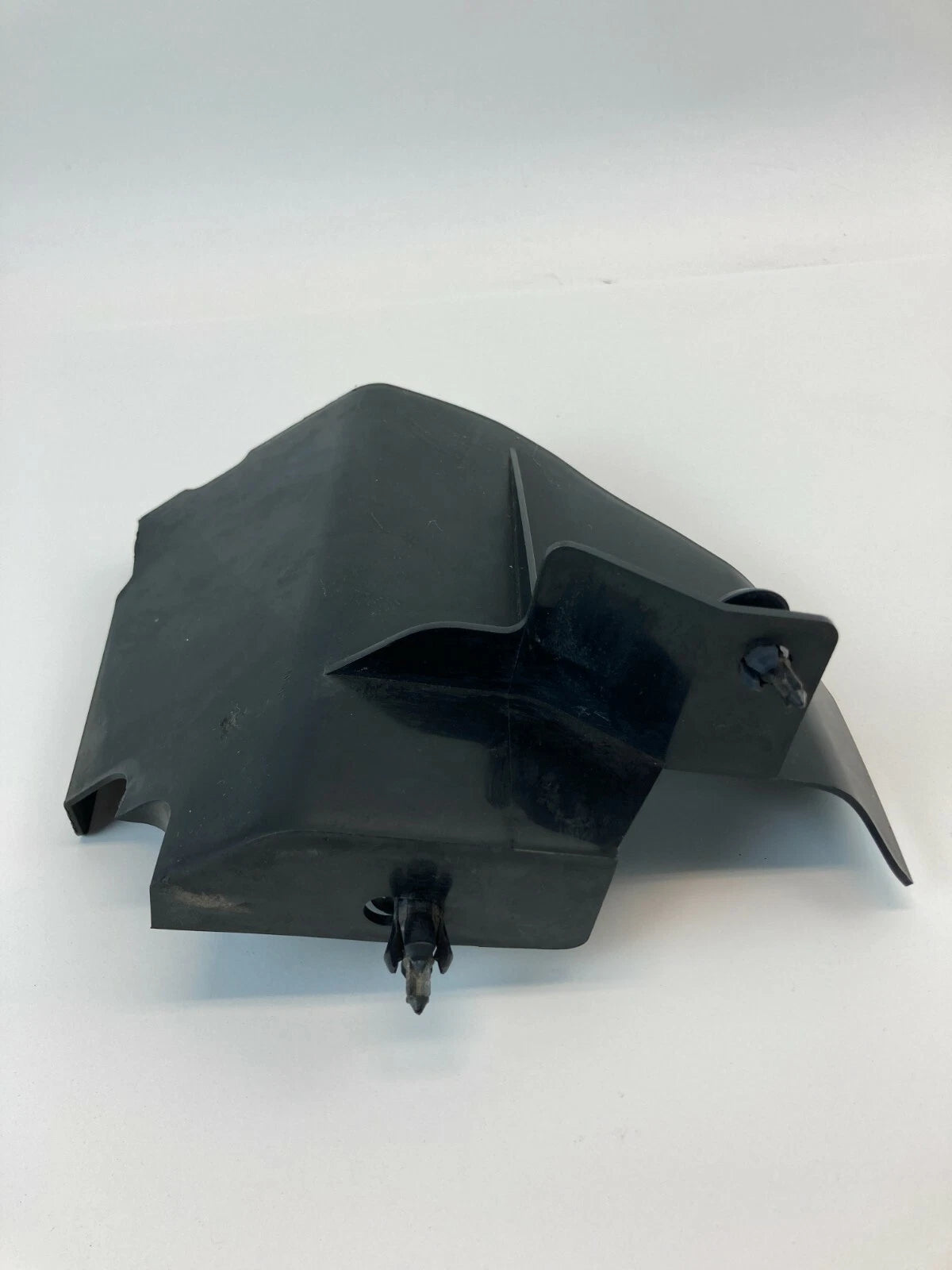 07-09 MAZDA CX-7 CX7 RIGHT PASSENGER SIDE RADIATOR SUPPORT SEAL PLATE EG2156251