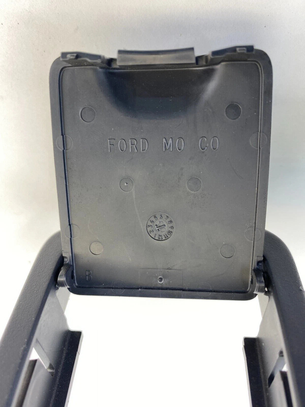 2010-2012 FORD TAURUS REAR SEAT CHILD SAFETY ANCHOR HOOK COVER TRIM OEM