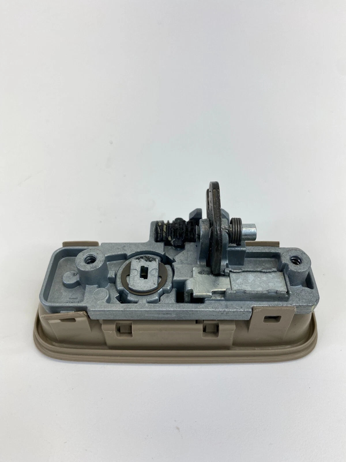 98 99 00 01 02 HONDA ACCORD SEDAN GLOVE BOX COMPARTMENT LATCH LOCK HANDLE OEM