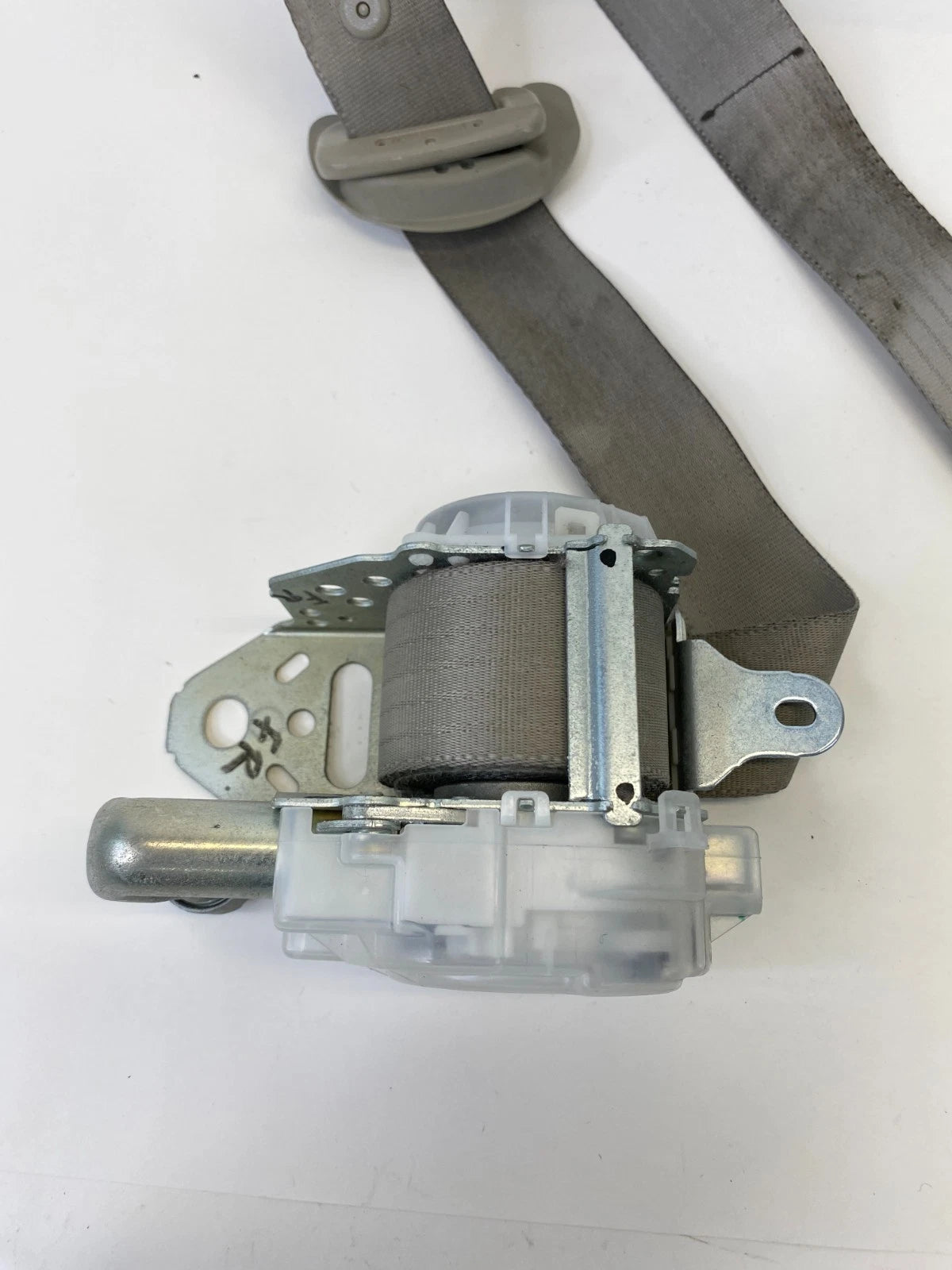 2007-2011 TOYOTA CAMRY FRONT RIGHT PASSENGER LAP & SHOULDER BELT RETRACTOR ASSY