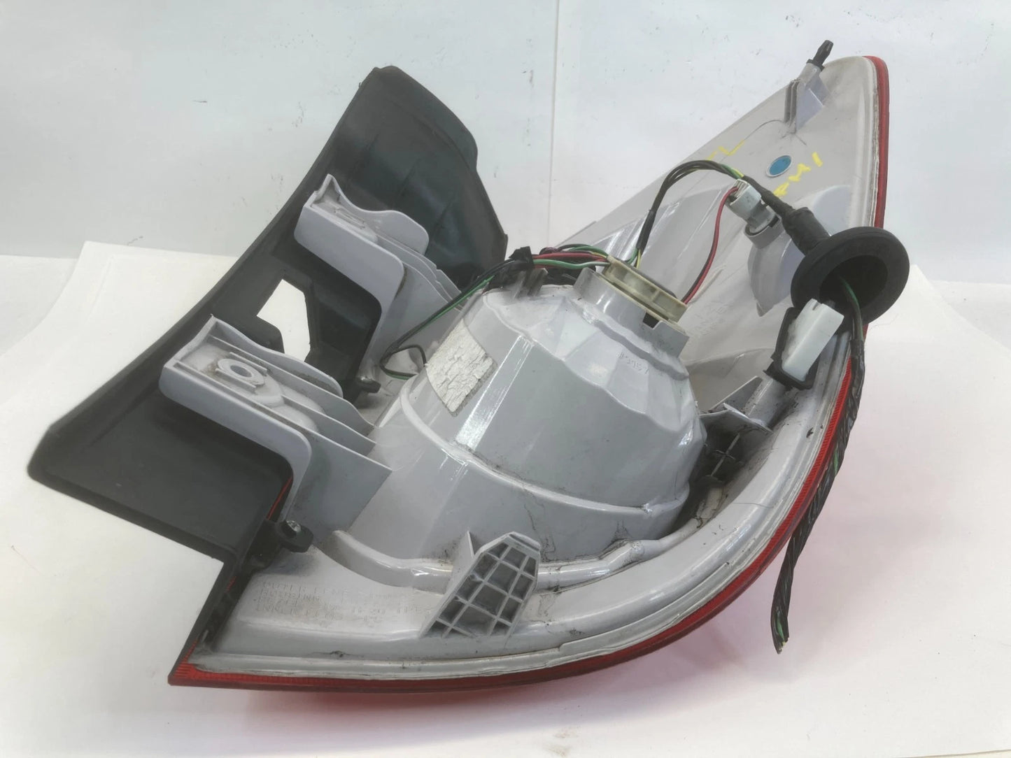 10-15 CHEVROLET EQUINOX LEFT DRIVER SIDE TAIL LIGHT TAILLIGHT LAMP HALOGEN OEM