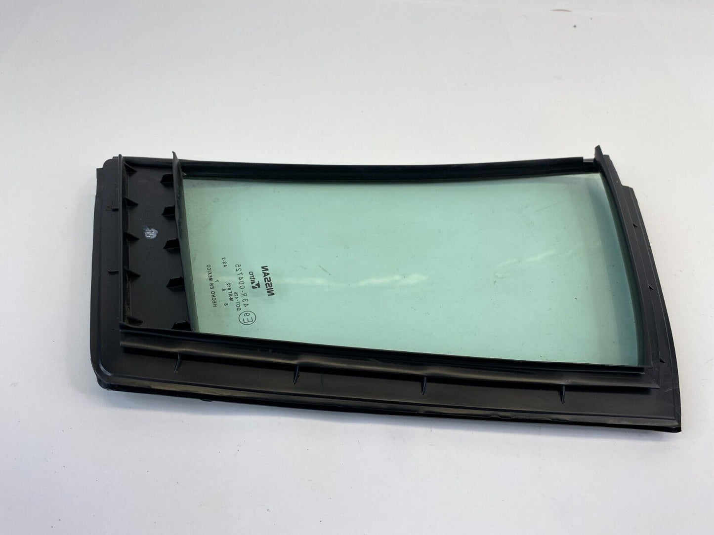 07-12 Nissan Sentra Sdan Rear Right Side Door Vent Quarter Window Glass 82272-RH