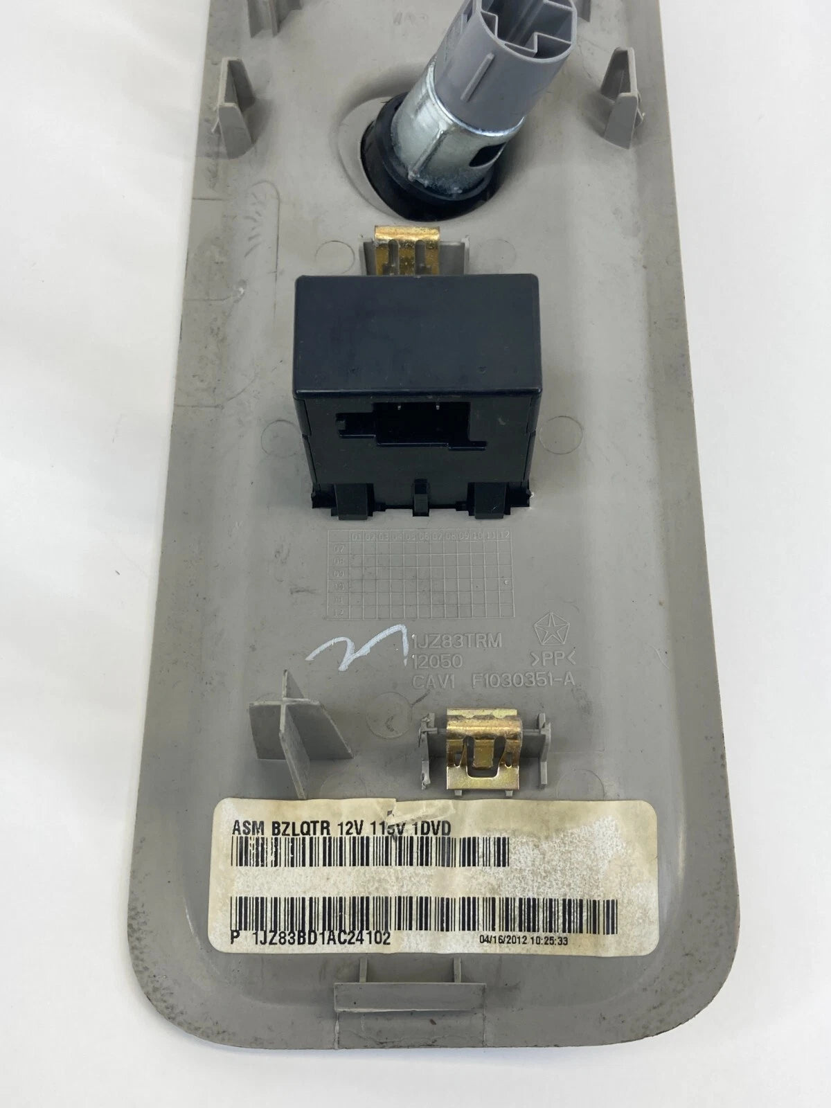 2008-2016 CHRYSLER TOWN & COUNTRY RR AUX POWER OUTLET PANEL OEM FACTORY 1JZ83TRM