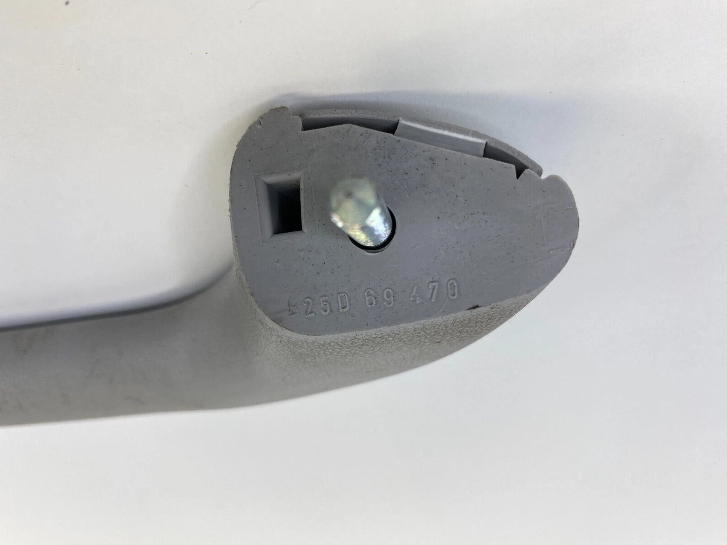 2004-2006 MAZDA MPV REAR RIGHT GRAB GRAP GRIB HANDLE ASSIST STRAP B25D-69-470