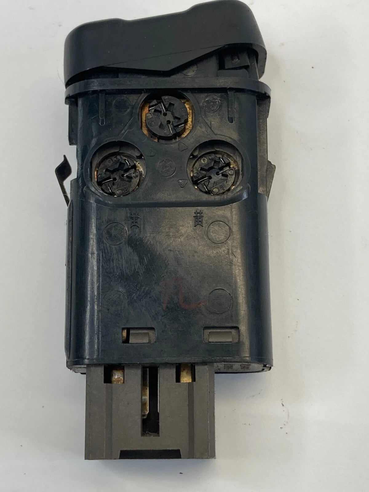 2002-2004 HONDA ODYSSEY FRONT LEFT HEATED SEAT CONTROL SWITCH BUTTON M15994 OEM