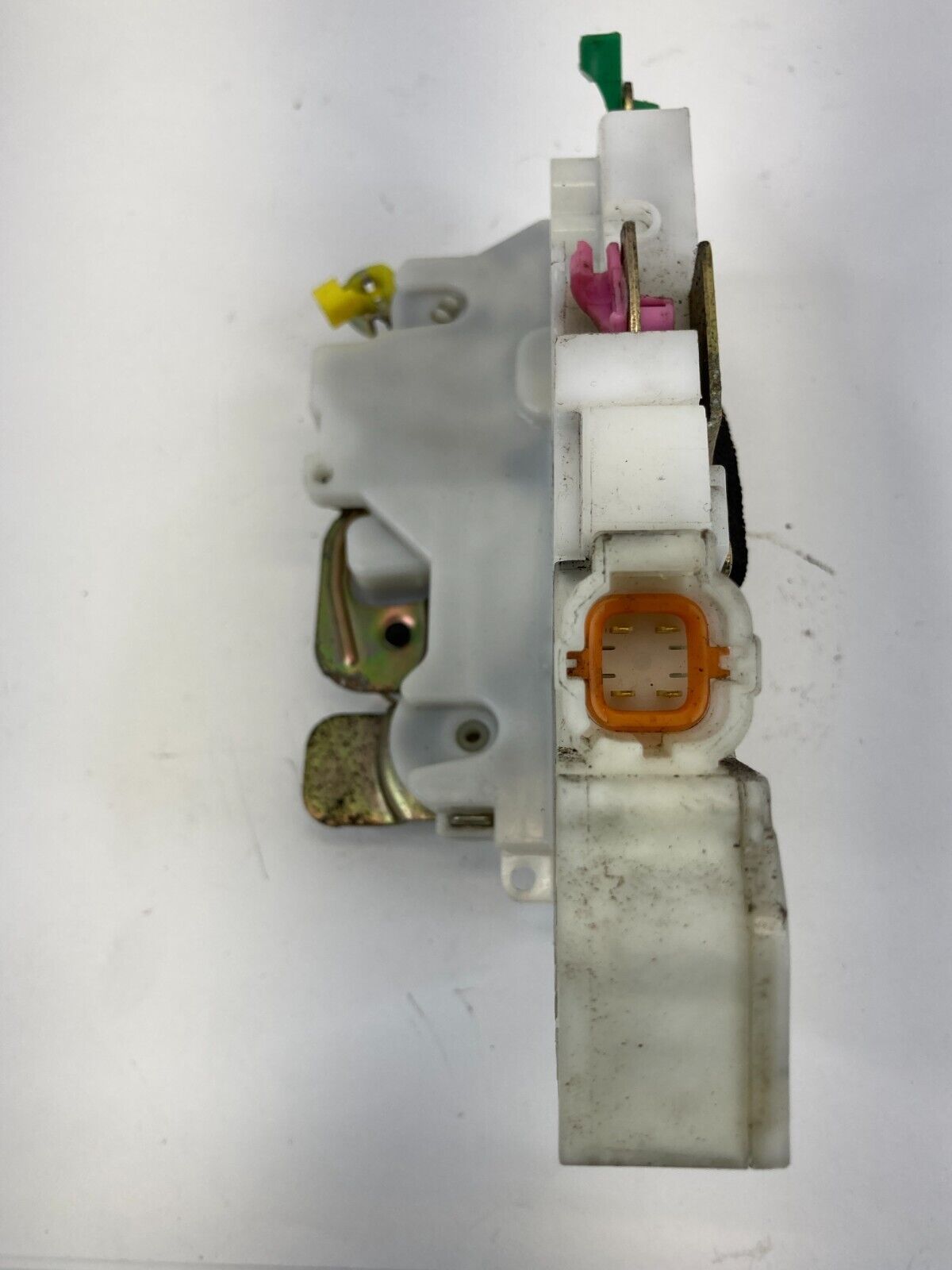 1996-2004 Nissan Pathfinder Front Right Side Door Lock Latch Release Actuator