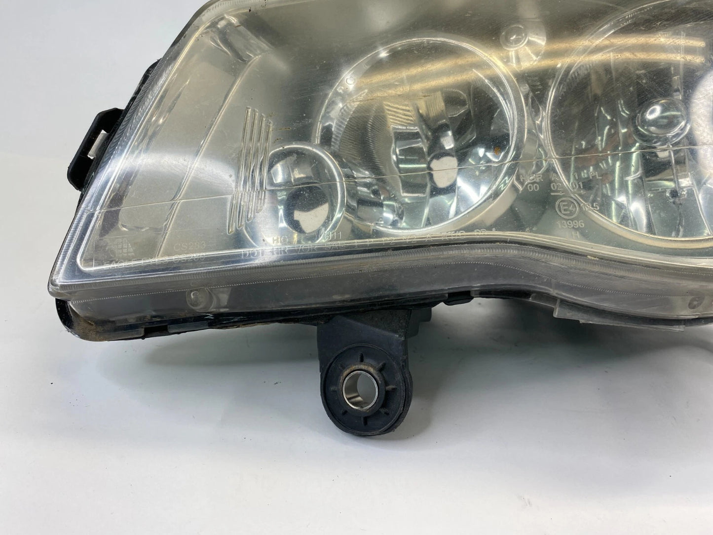 08-20 TOWN & COUNTRY GRAND CARAVAN LEFT DRIVER SIDE HEADLIGHT HEADLAMP AFTRMRKT