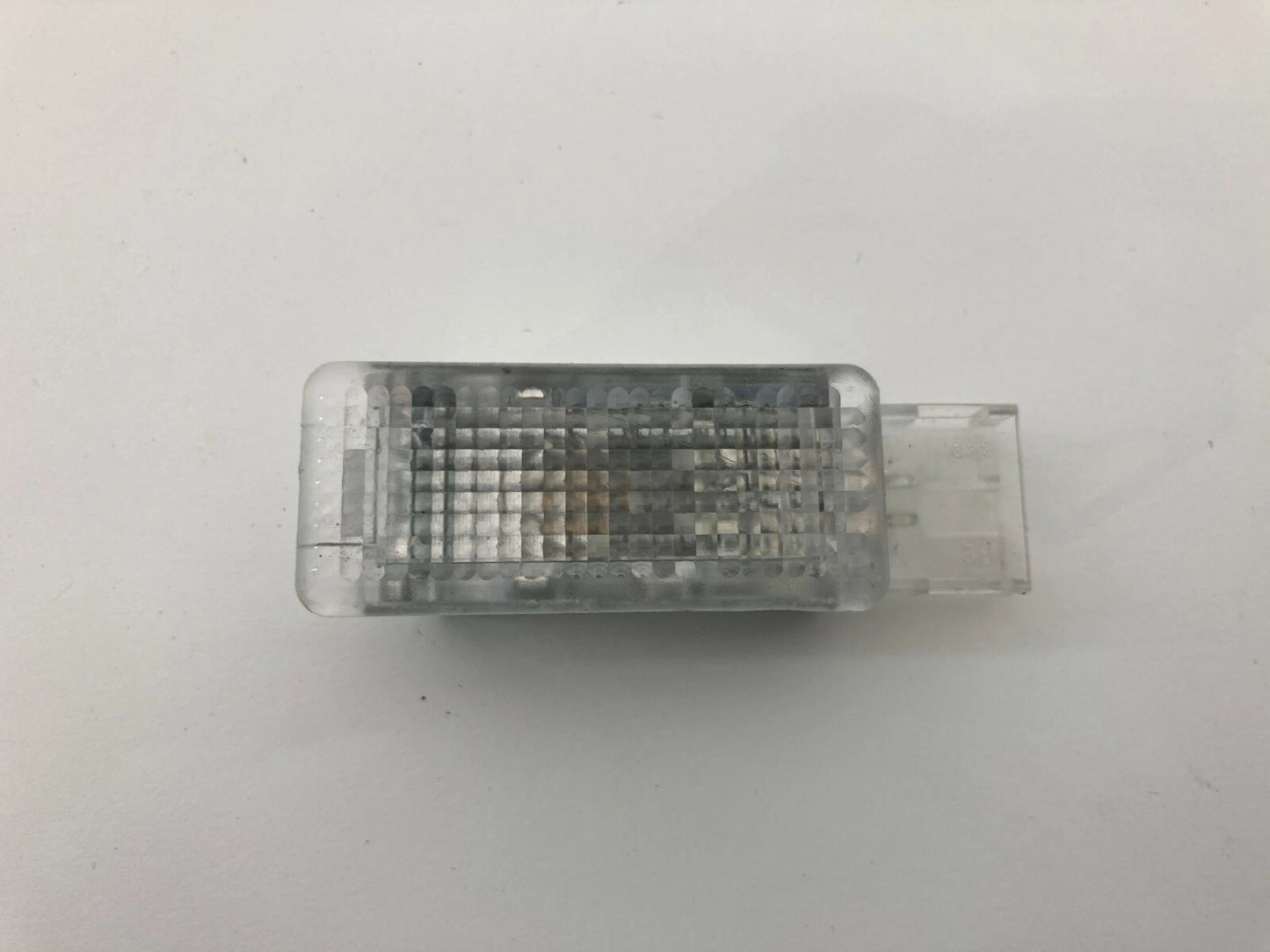 2007-2018 VW VOLKSWAGEN JETTA SEDAN INNER WARNING LIGHT GLOVE BOX LAMP 7L0947415