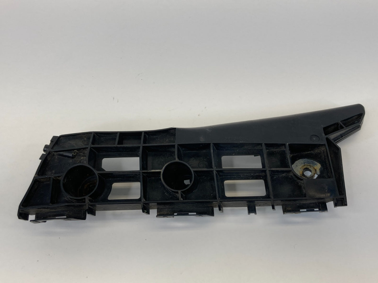 10-15 Toyota Prius Front Left Driver Side Bumper Retainer Support Bracket OEM