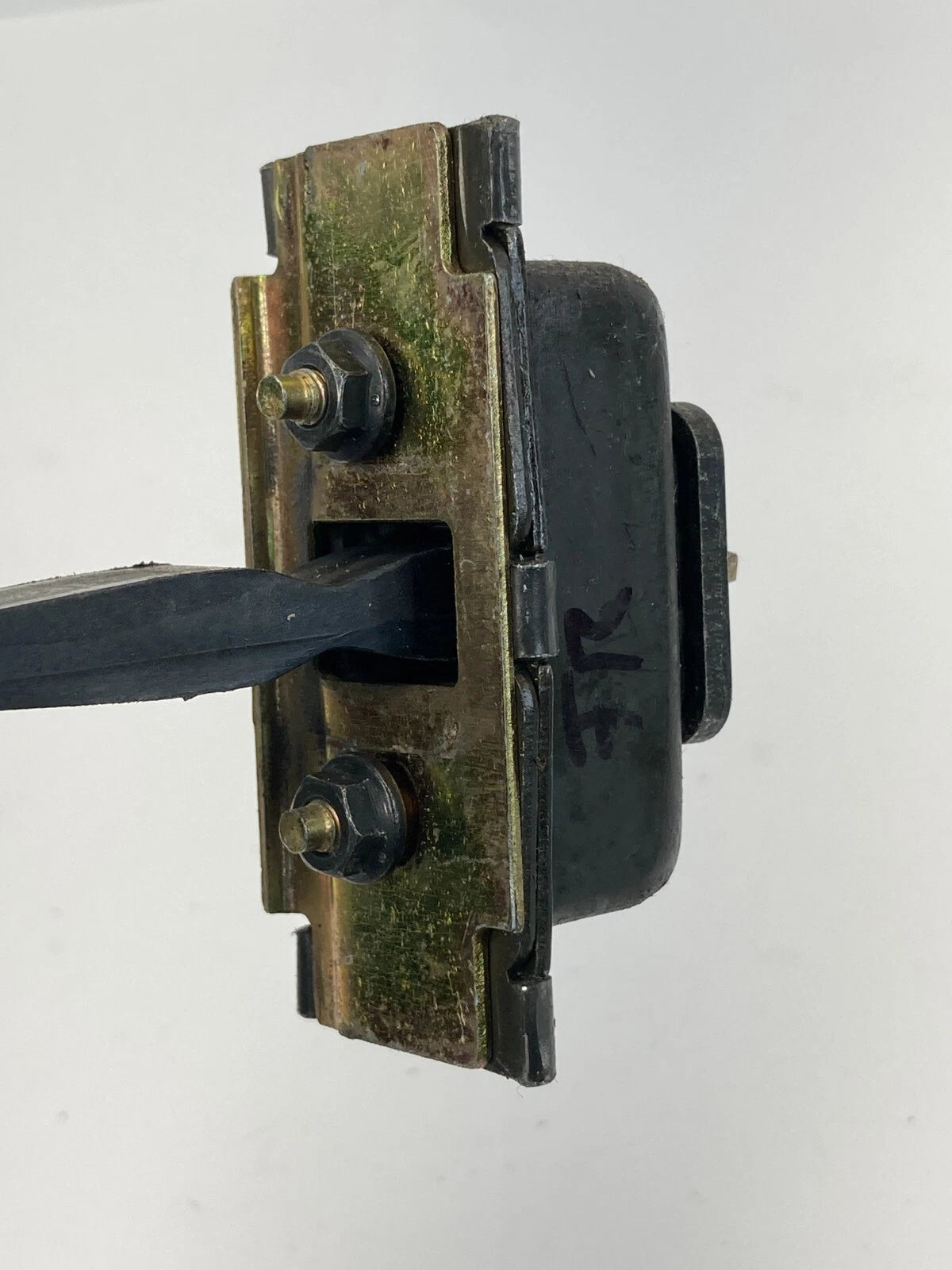 1999-2003 MERCEDES BENZ ML 320 FRONT DOOR CHECK STOPPER DETENT A1637200016
