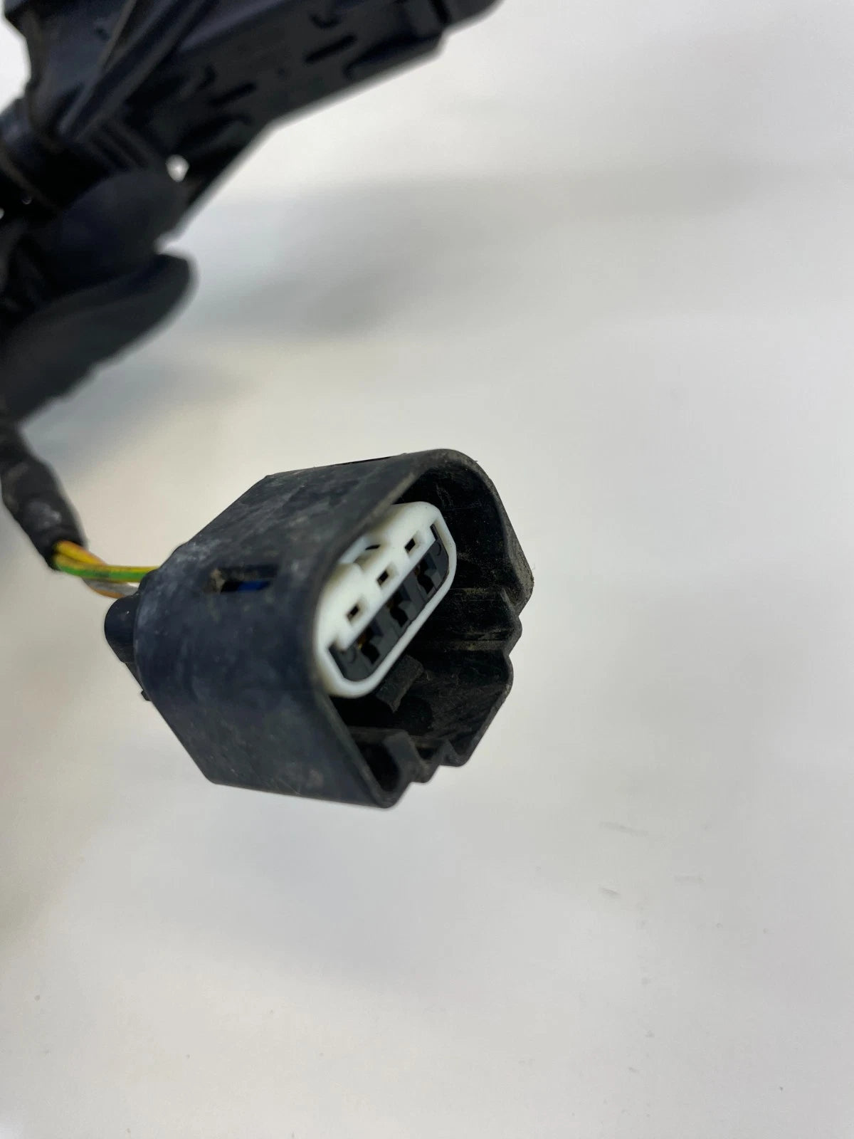 2016-2019 FORD EXPLORER 3.5L AT 4WD ABS ANTI LOCK BRAKE PUMP PLUG CONNECTOR OEM