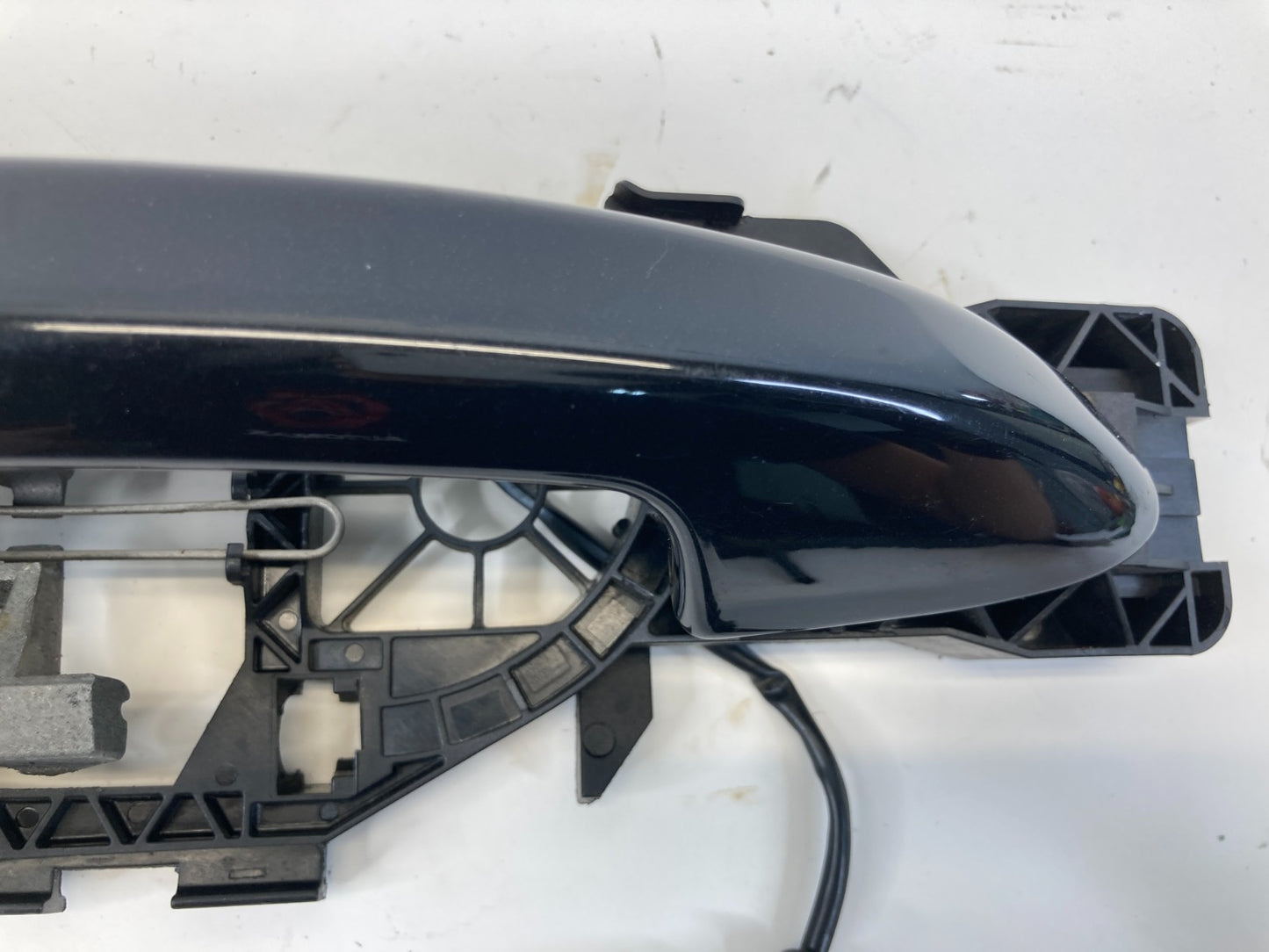 2009-2017 Volkswagen CC Rear Left Side Exterior Door Handle 3C8-839-885 OEM