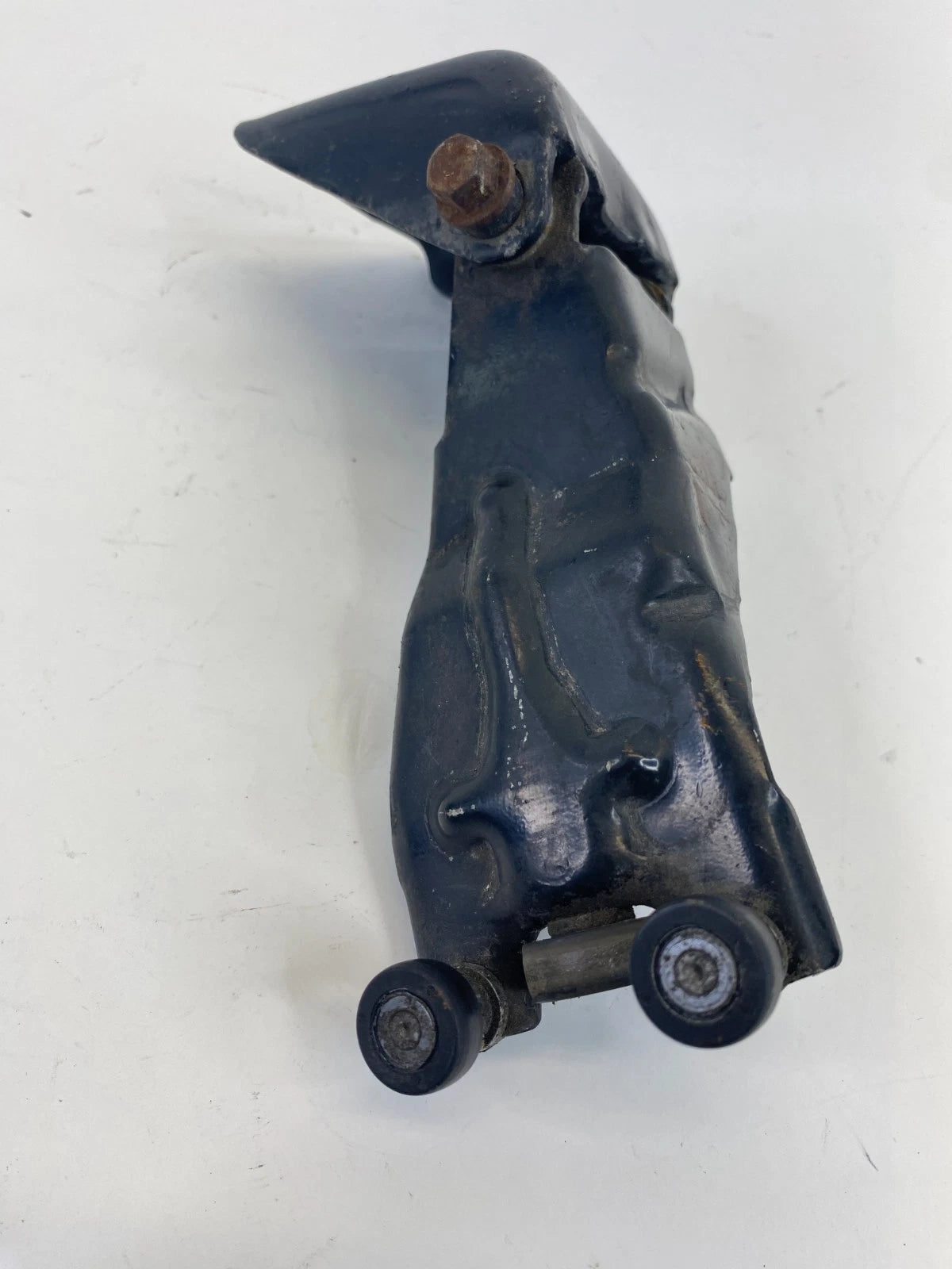 OEM 2008-2016 TOWN & COUNTRY REAR LEFT SIDE SLINDING DOOR CENTER HINGE 5020673AE