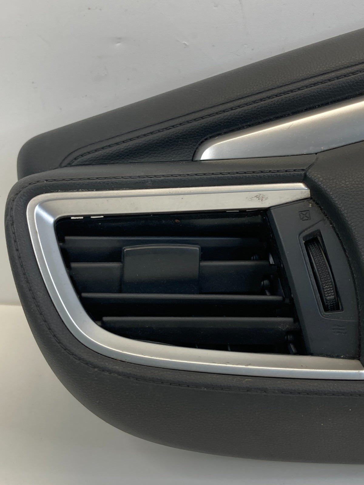 2015-2020 Honda Fit Dash Left Driver A/C Air Vent Outlet Duct Bezel 77220-TR5-A0