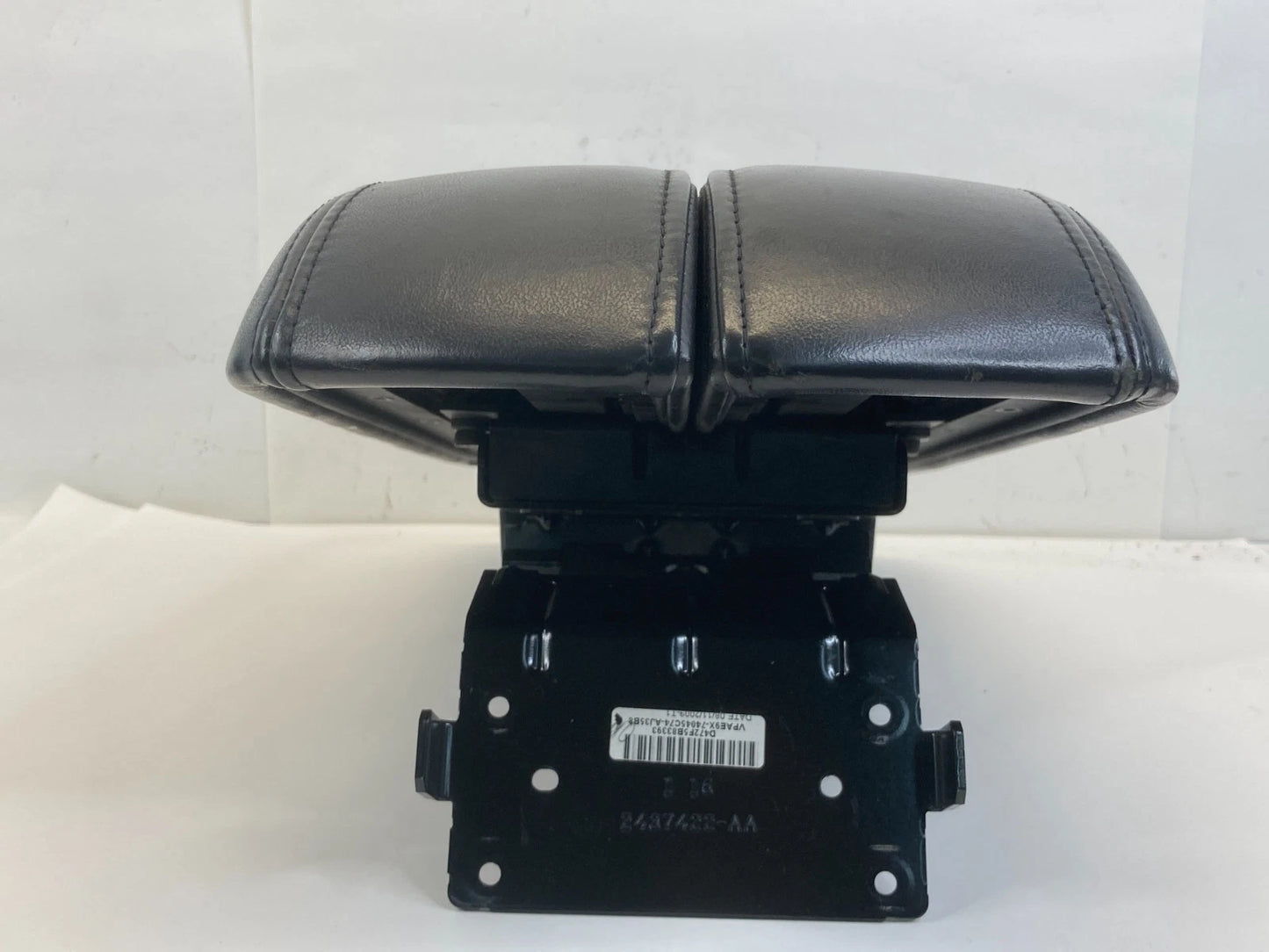 2010-2019 LINCOLN MKT CENTER CONSOLE SLIDING ARMREST ARM REST LID LEATHER BLACK