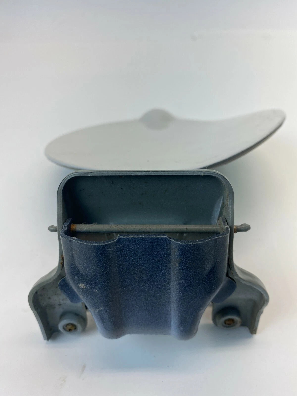 08-12 FORD ESCAPE 08-11 MARINER FUEL FILLER LID DOOR COVER 8U5A9A095AB OEM