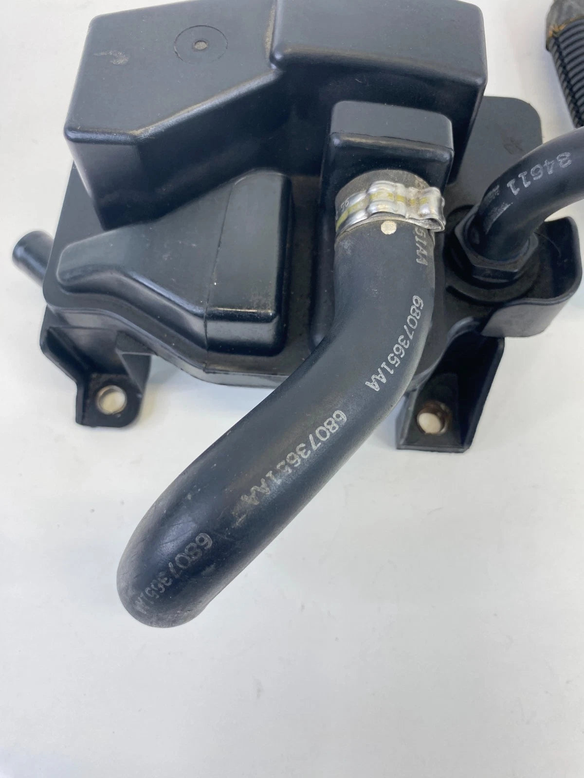 12 13 14 15 16 17 Fiat 500 1.4L L4 Engine Crankcase Vent Valve Oil Separator OEM