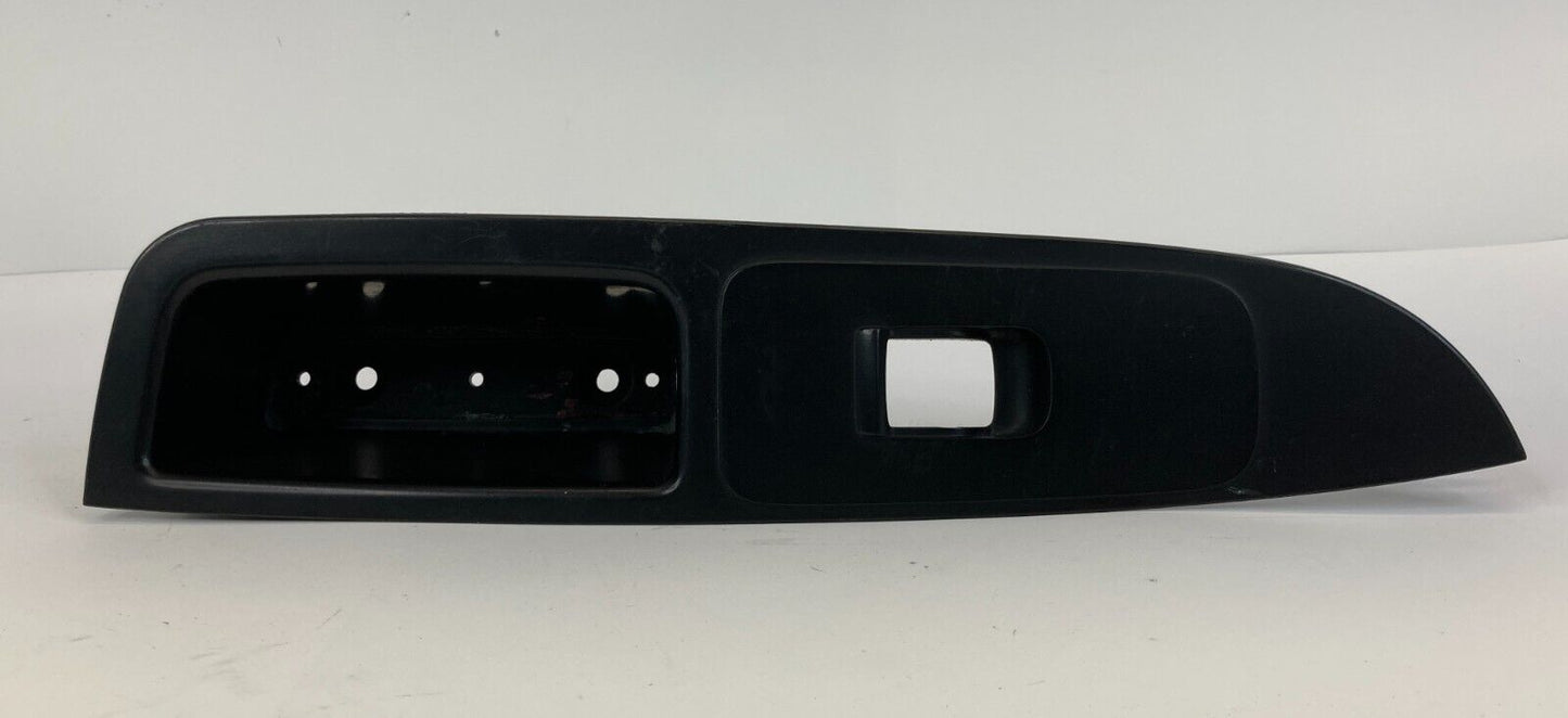 2008-2012 Chevrolet Malibu Front Right Window Switch Bezel Trim Panel 20952790