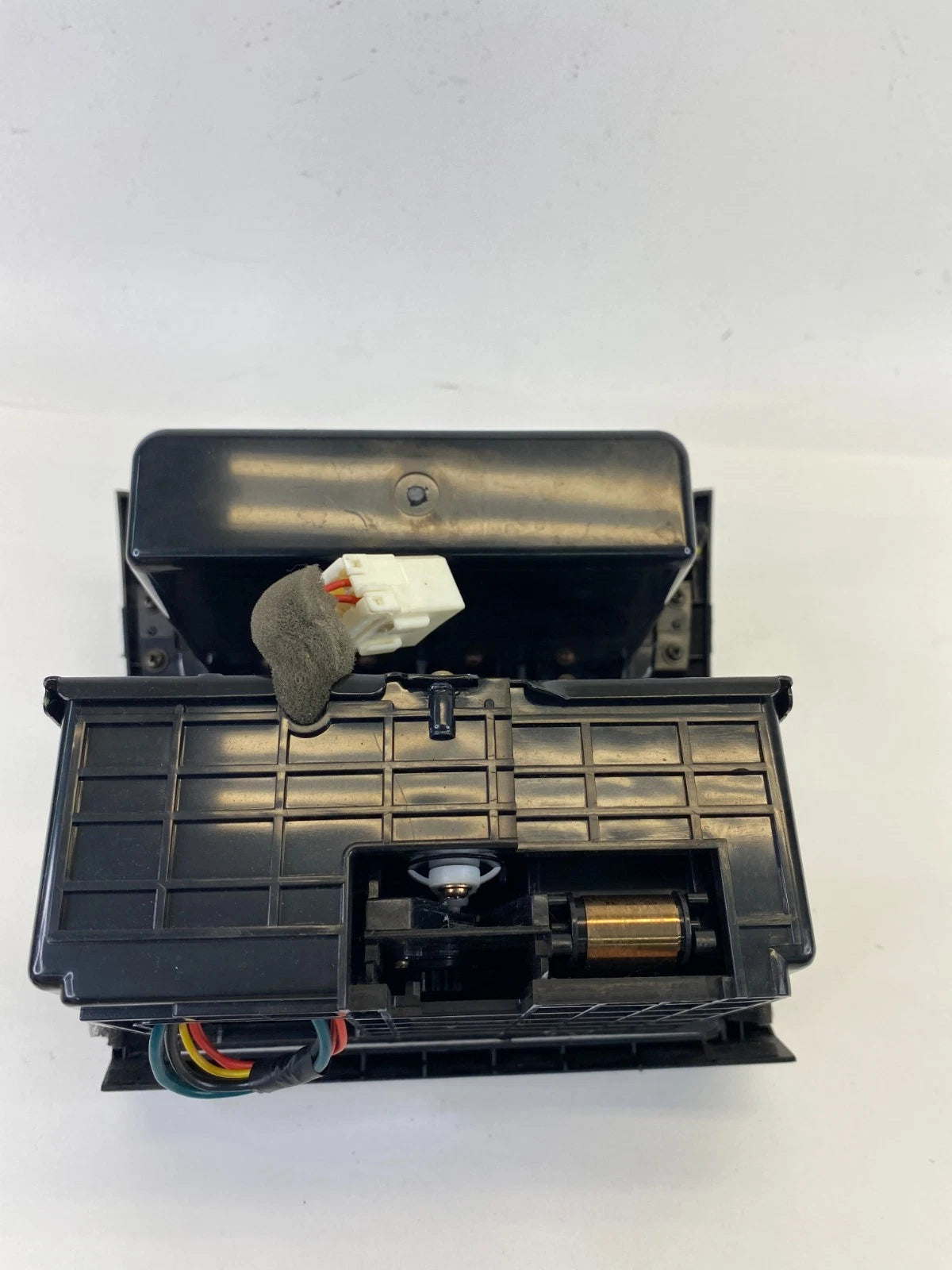 2006-2010 KIA OPTIMA DASHBOARD STORAGE COIN TRAY POCKET MID CENTER OEM 2G8455000