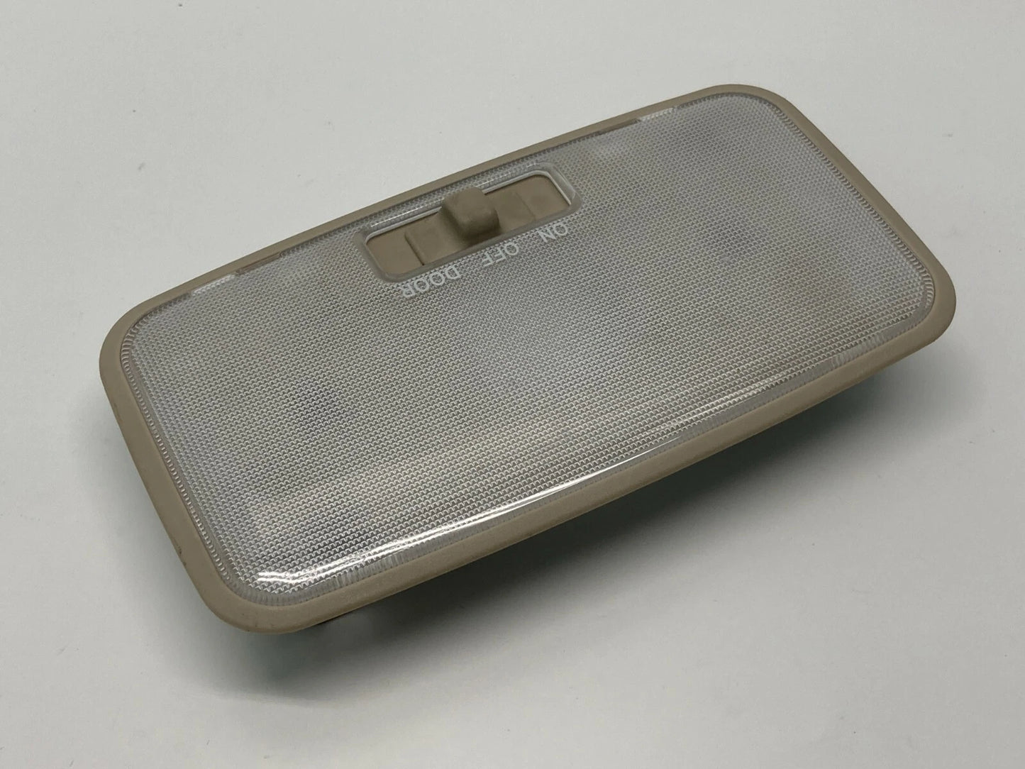 2004 05 06 07 08 2009 TOYOTA PRIUS INTERIOR OVERHEAD DOME MAP LIGHT COVER ONLY