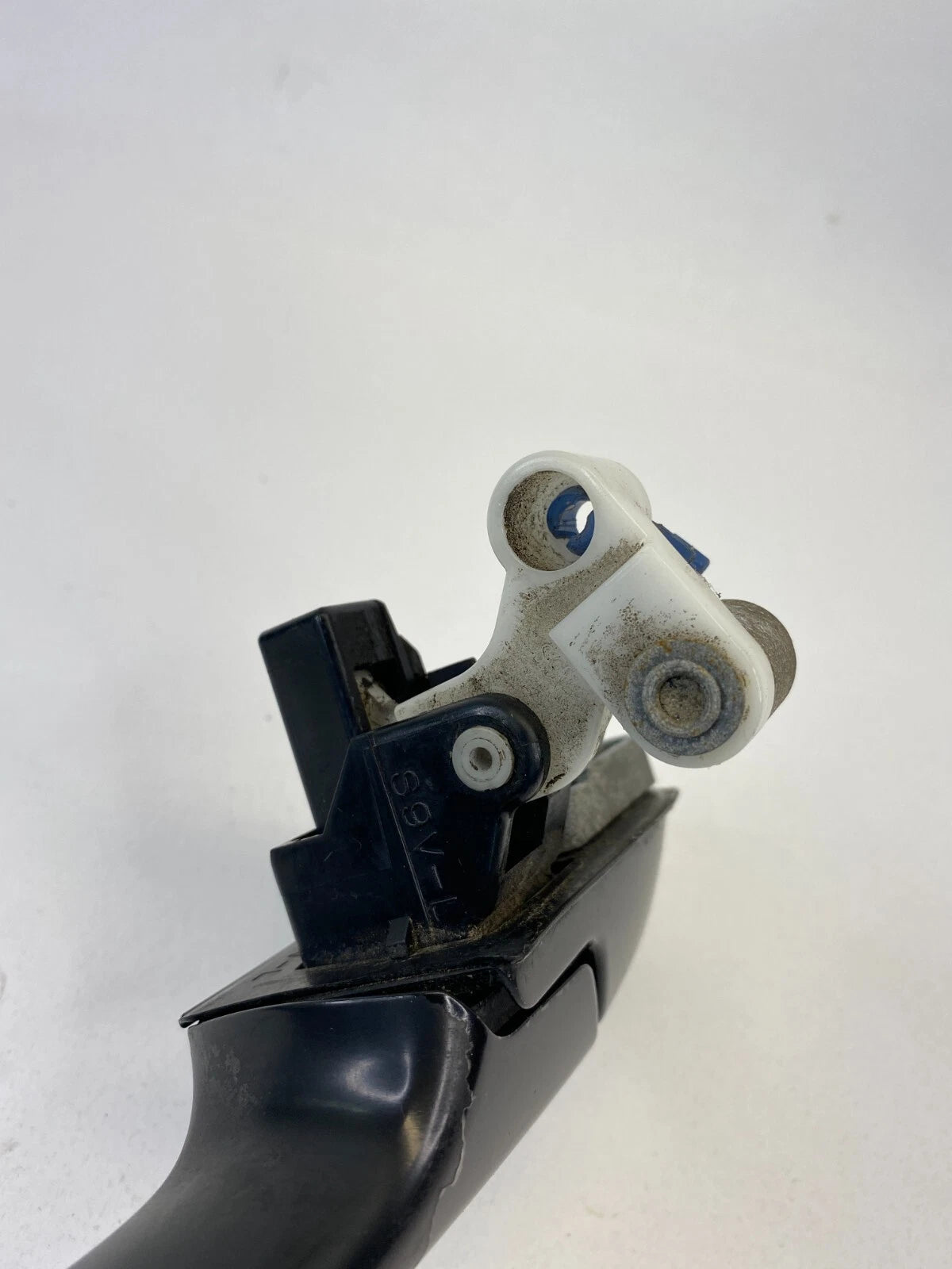 03-07 HONDA PILOT REAR LEFT SIDE DOOR EXTERIOR DOOR HANDLE NIGHTHAWK BLACK PEARL