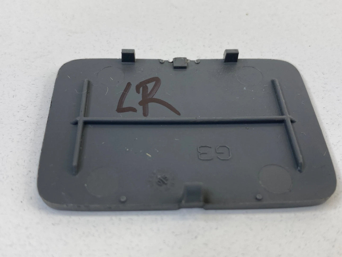 03-05 HONDA PILOT REAR LEFT SIDE INNER DOOR HANDLE SCREW BEZEL TRIM CAP COVER
