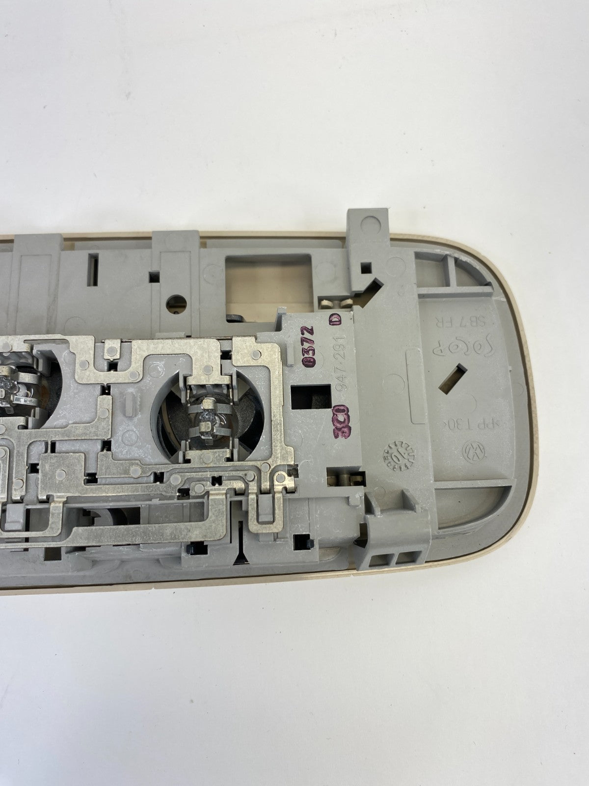 2009-2012 VW Volkswagen CC Rear Roof Upper Headliner Dome Light Lamp OEM