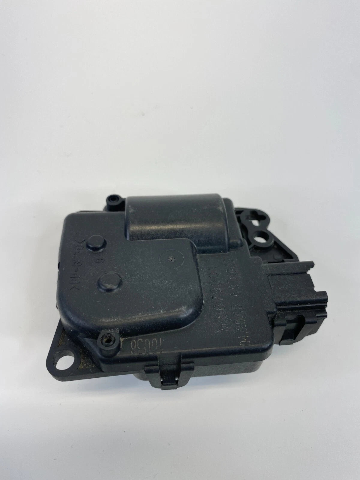 2009-2014 VOLKSWAGEN ROUTAN HVAC A/C HEATER BLEND DOOR FLAP ACTUATOR M8679001