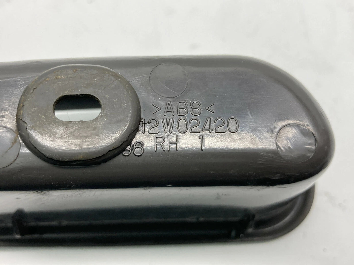 1999-2002 DAEWOO LEGANZA REAR RIGHT DOOR WINDOW SWITCH W/ BEZEL 96194796 OEM