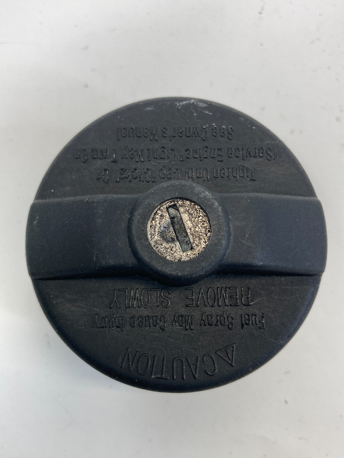 2009 2010 2011 Cadillac STS Fuel Filler Gas Tank Lid Cap Cover Lock