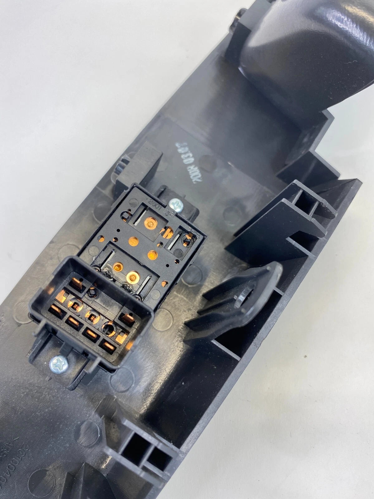 2008-2010 SATURN VUE REAR LEFT LH POWER WINDOW SWITCH WITH TRIM 201004046 OEM