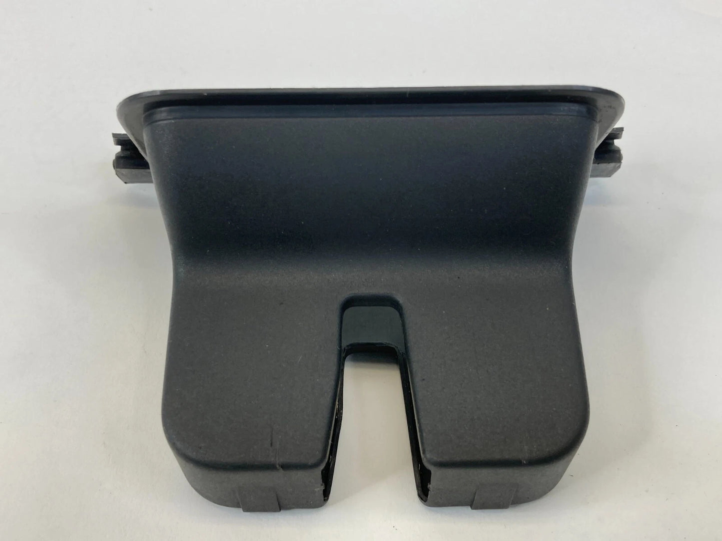2012-2022 VOLKSWAGEN PASSAT SEDAN REAR TRUNK LOCK LATCH TRIM COVER 561-827-520