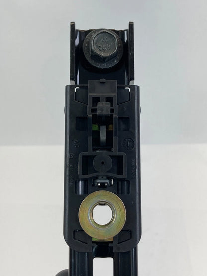 2007-2011 HYUNDAI ACCENT SEDAN FRONT RIGHT SEAT BELT HEIGHT ADJUSTER 5116340E1A