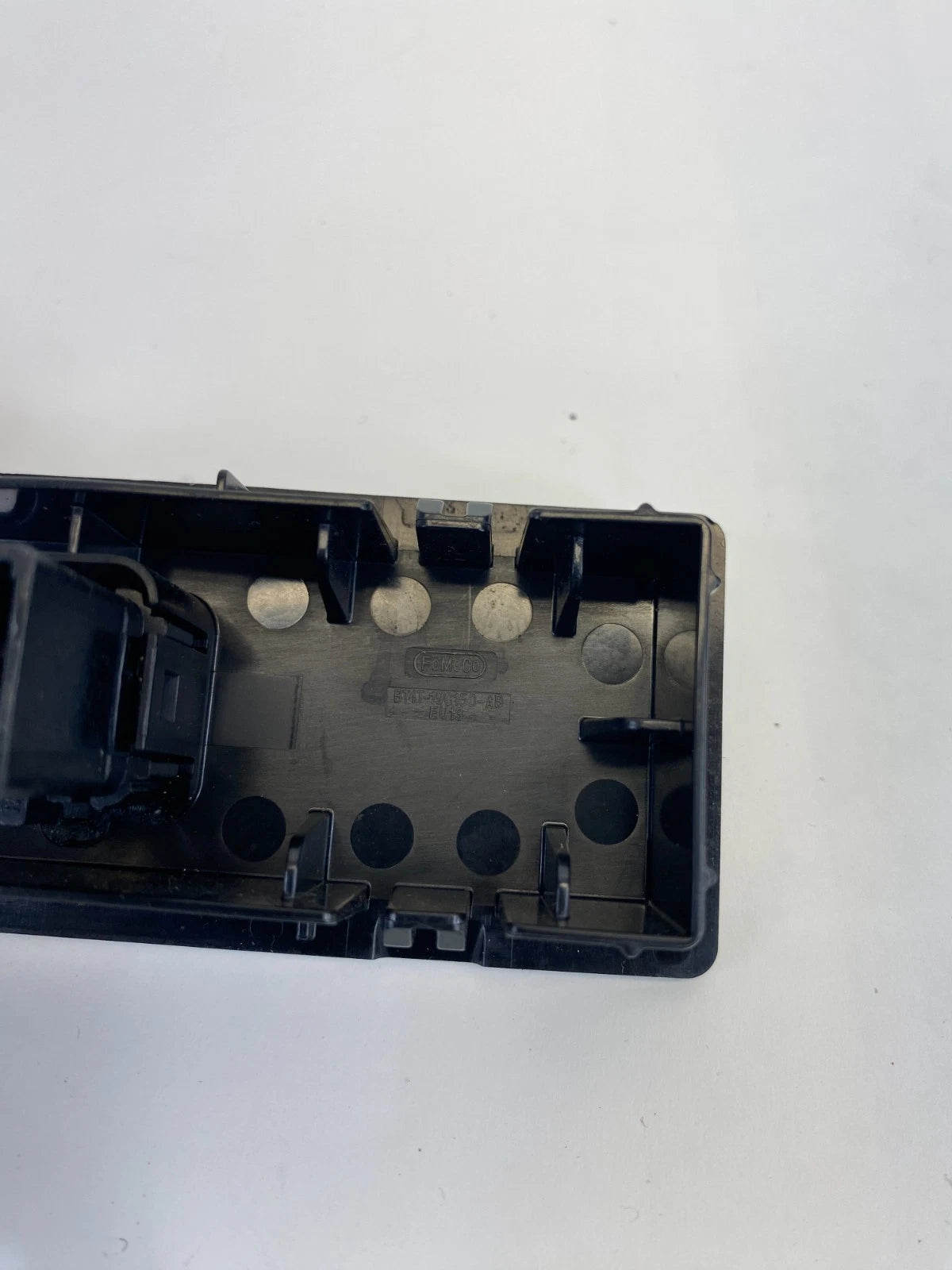 2013-2019 Ford Escape Center Console AUX in Audio Socket BT4T-19C150-AB