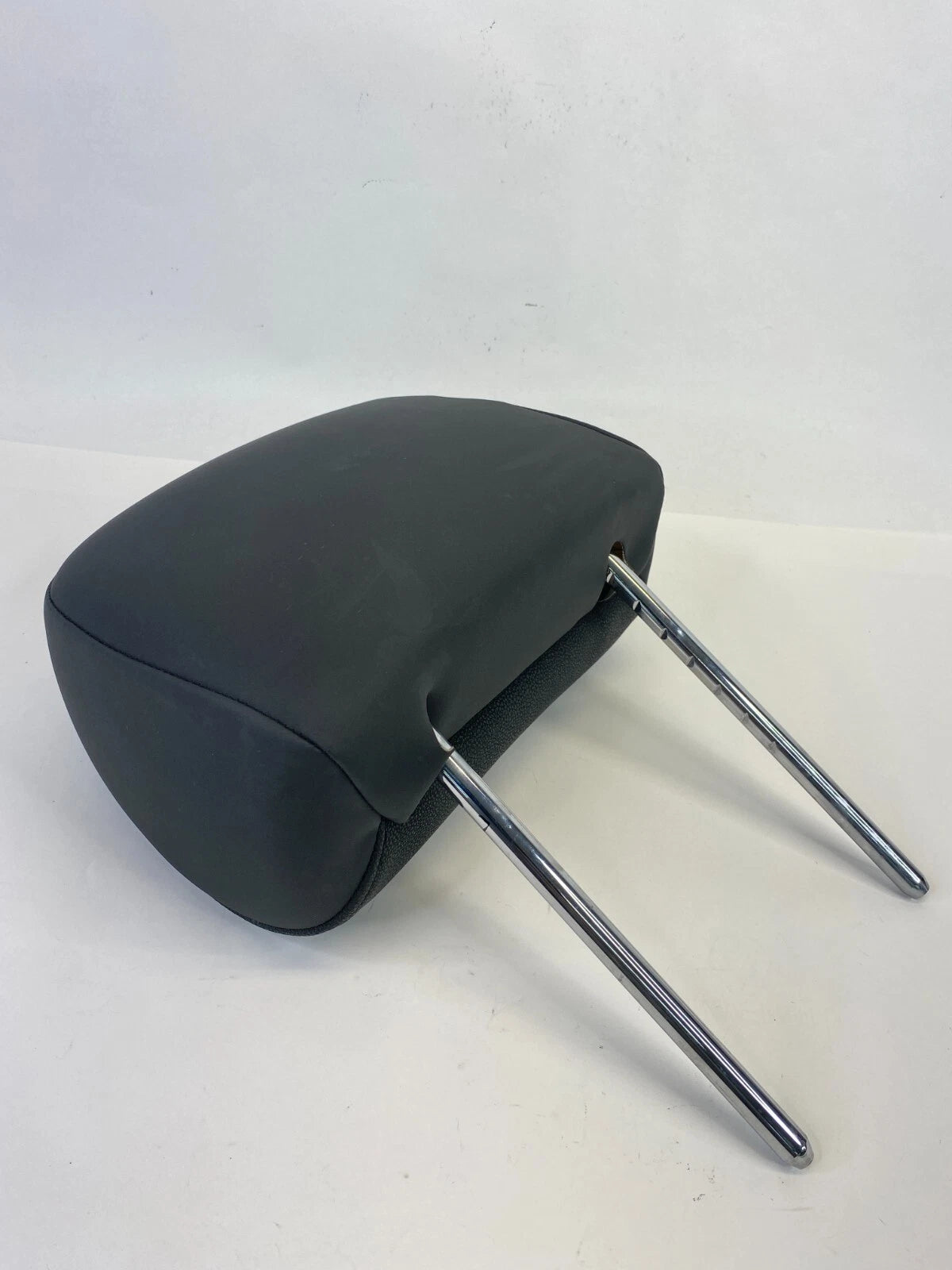 2004-2006 BMW X3 FRONT LEFT OR RIGHT SEAT HEADREST HEAD REST ASSEMBLY OEM