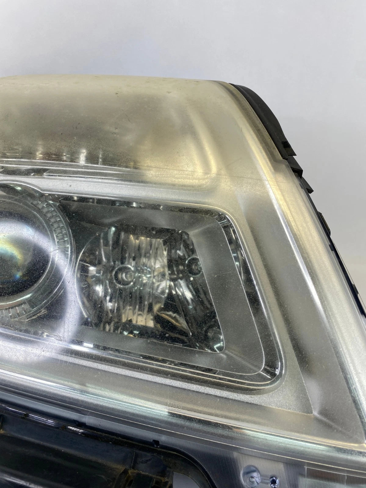 2010-2015 GMC TERRAIN HALOGEN PROJECTOR HEADLAMP HOUSING RIGHT FRONT OEM FACTORY