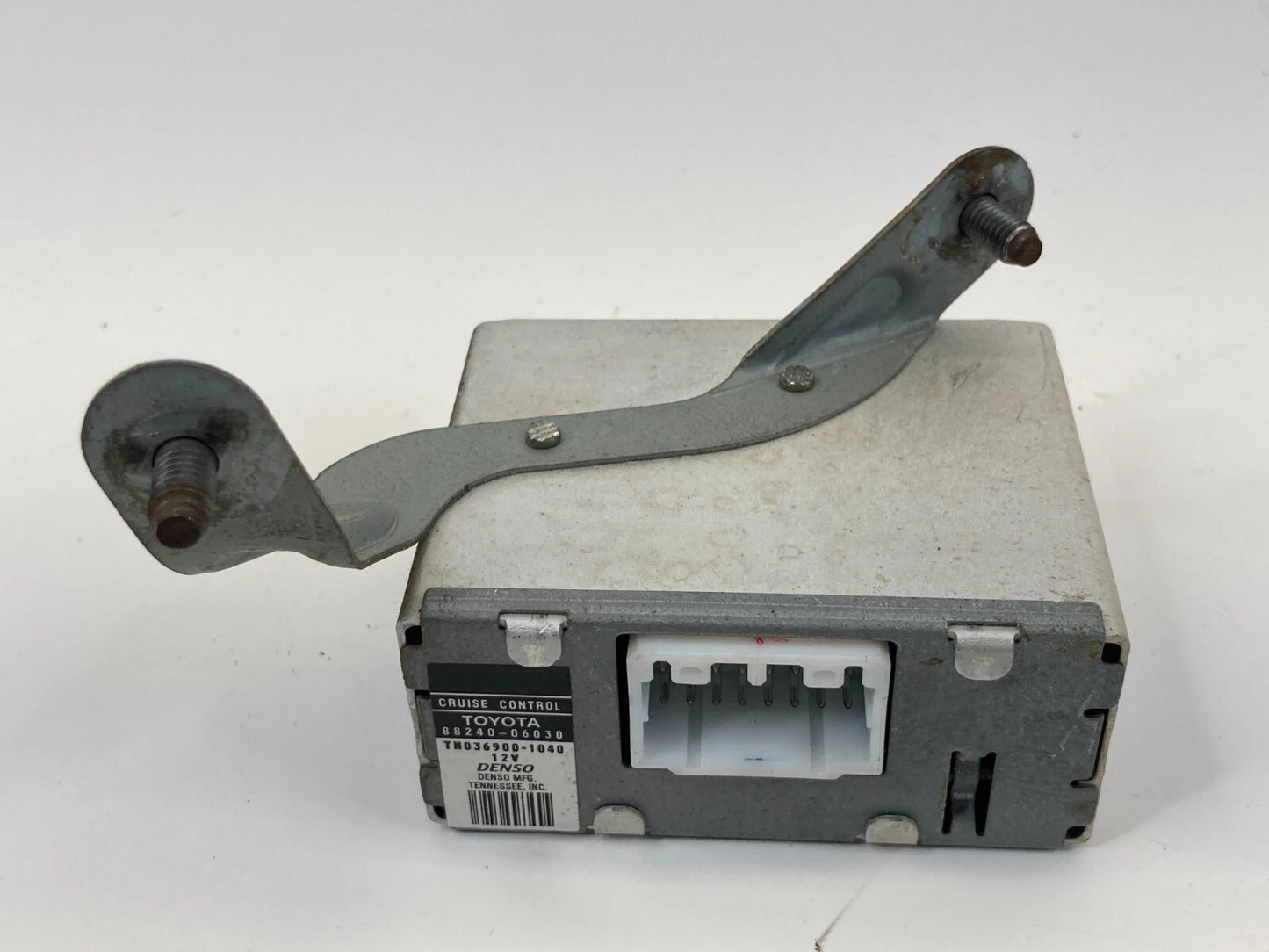 1999-2001 TOYOTA CAMRY CRUISE CONTROL MODULE COMPUTER OEM 88240-06030