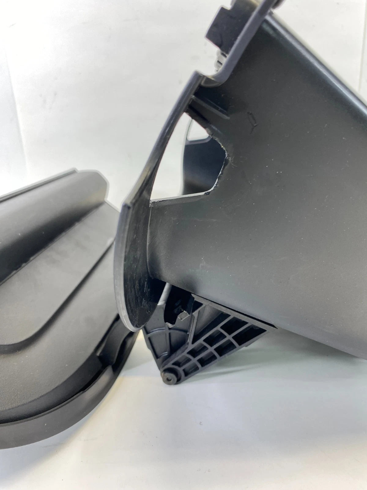 2011-2020 DODGE GRAND CARAVAN 2012-2015 C/V UPPER GLOVE BOX DOOR P1SV44DX9AF OEM