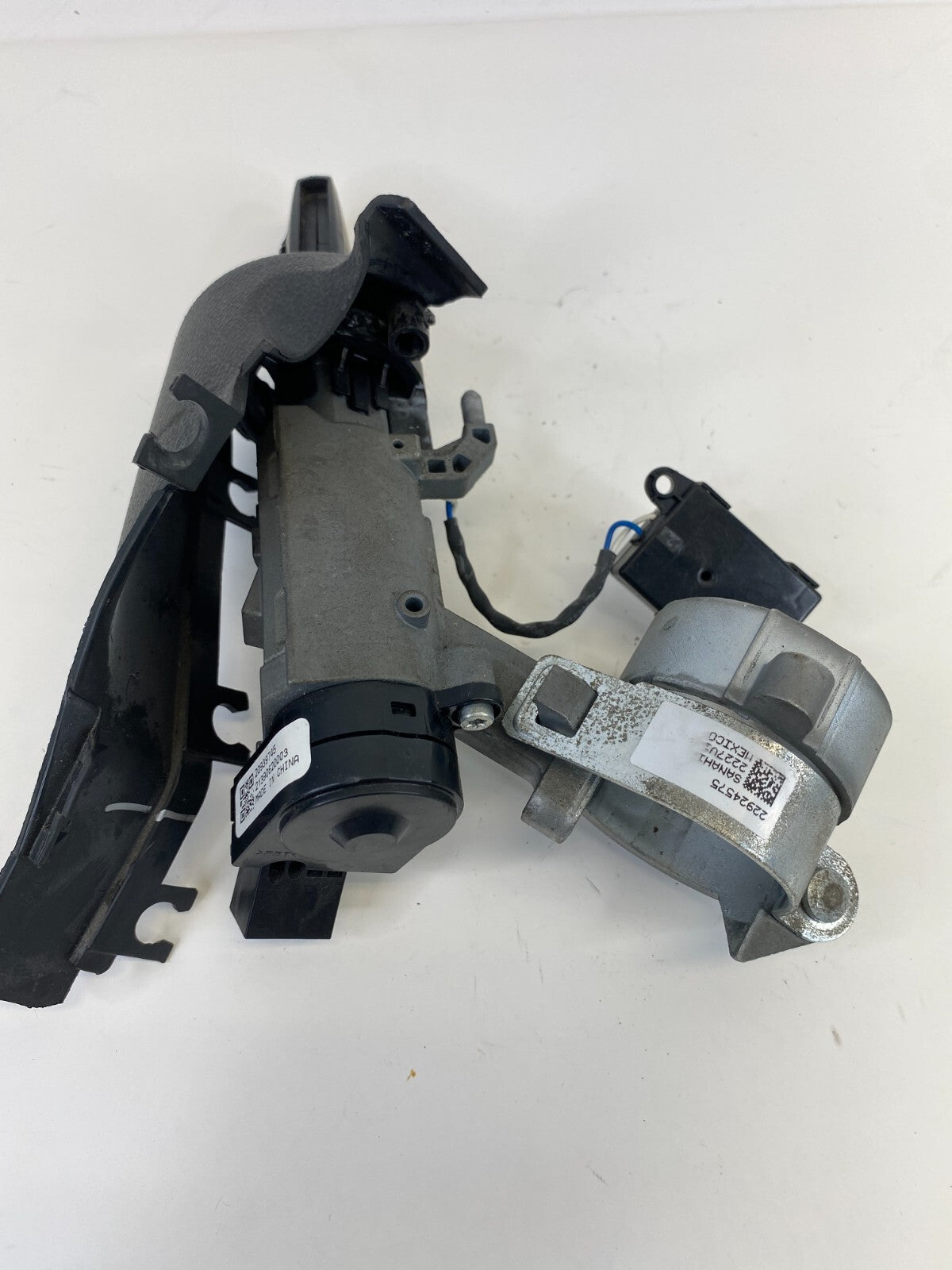 2011-2016 Chevy Cruze Auto T Ignition Switch Lock Cylinder W/ Key 13504286 OEM