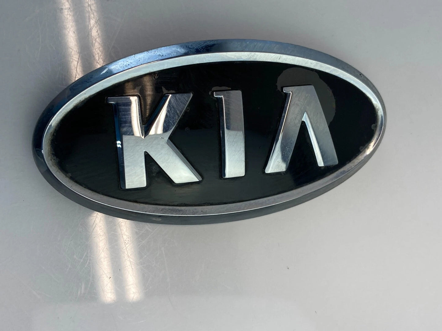 10 11 12 13 KIA FORTE REAR TRUNK EMBLEM ORNAMENT LOGO ASSEMBLY OEM