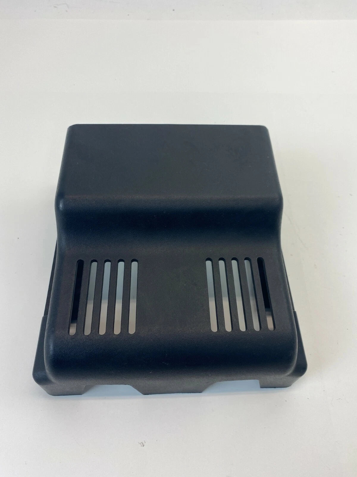 2008 2009 2010 SATURN VUE ENGINE CONTROL MODULE BRACKET COVER TRIM 96627717 OEM