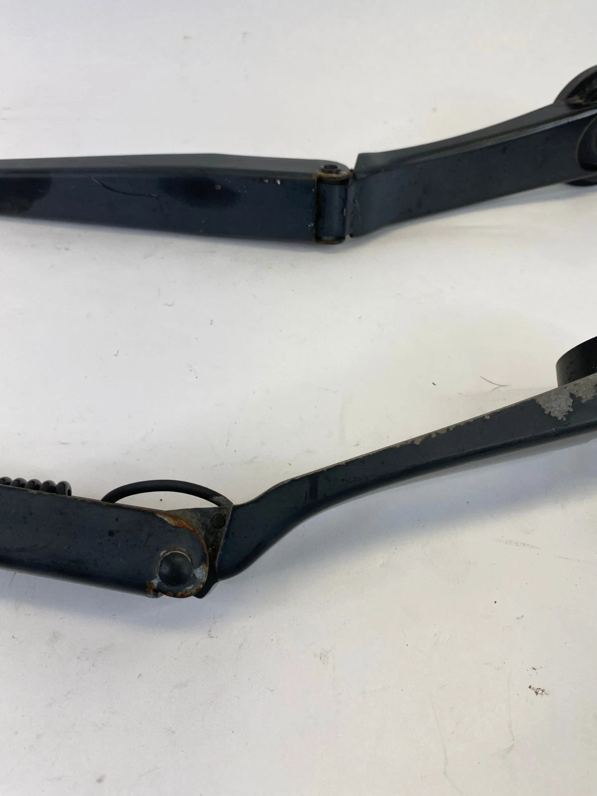 2012-2018 FORD FOCUS FRONT WINDSHIELD WIPER ARMS PAIR DRIVER PASSENGER SIDES OEM