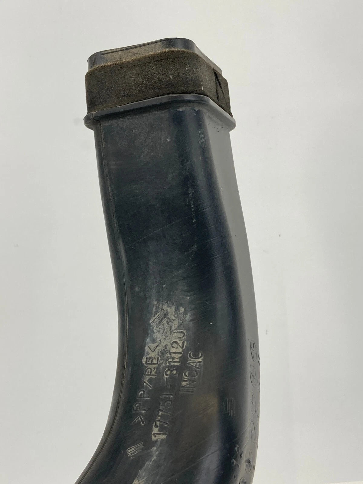 2007-2012 LEXUS ES350 ENGINE AIR CLEANER INTAKE TUBE HOSE DUCT 17751-31120 OEM