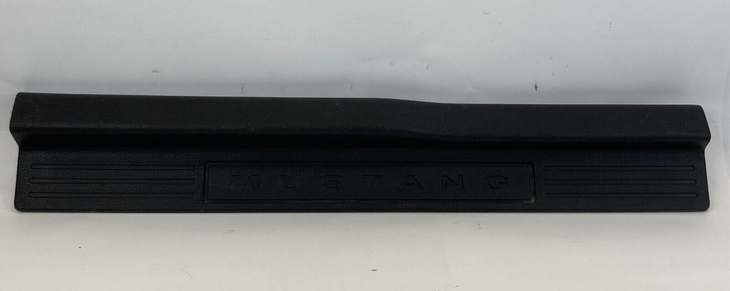 05-09 Ford Mustang Front Right Passenger Side Door Sill Step Scuff Plate Trim