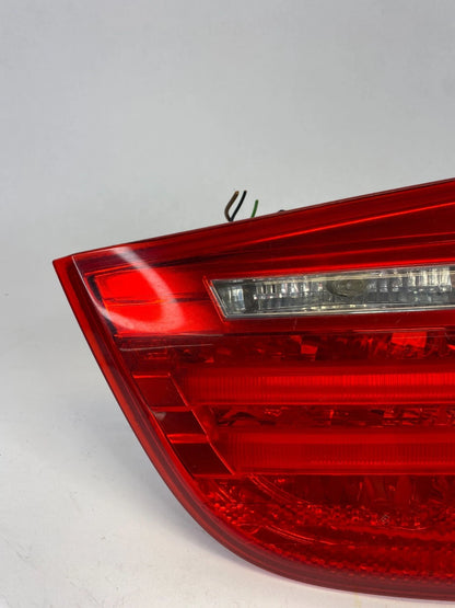 2009-2012 BMW 328I XDRIVE REAR RIGHT TRUNK LID INNER TAIL LIGHT LAMP 7289428 OEM