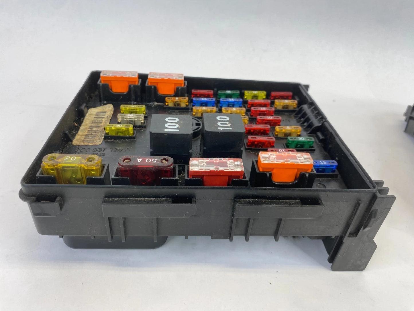 2009-2017 VW CC ENGINE UNDER HOOD FUSE BOX BLOCK RELAYS MODULE OEM 3C0937125A